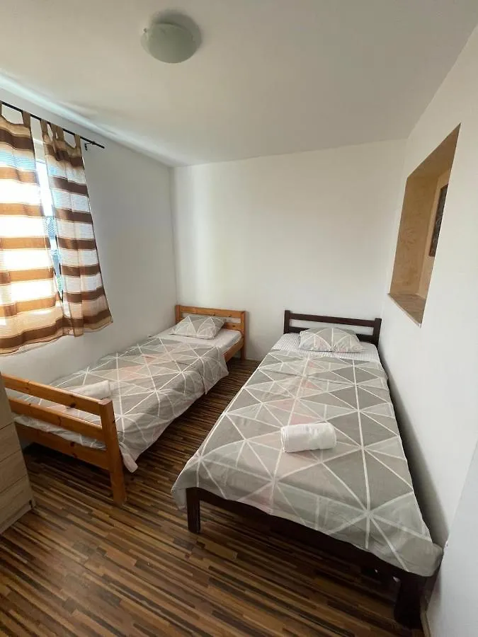 Apartment Ground Floor With Parking Erny Pola