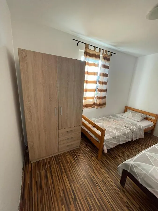 Apartment Ground Floor With Parking Erny Pola