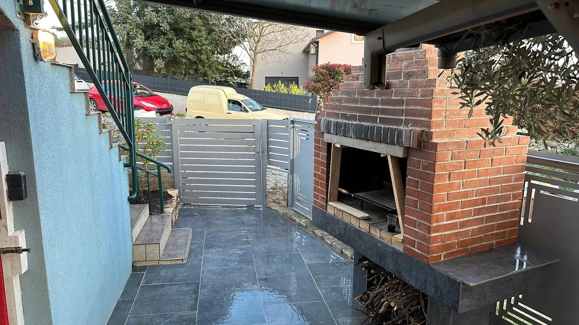 Apartment Ground Floor With Parking Erny Pola 0*,  Croazia
